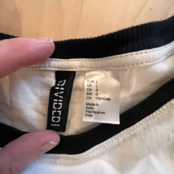 ~Divided~ Cream Montmartre Paris T-Shirt - Picture 5 of 6